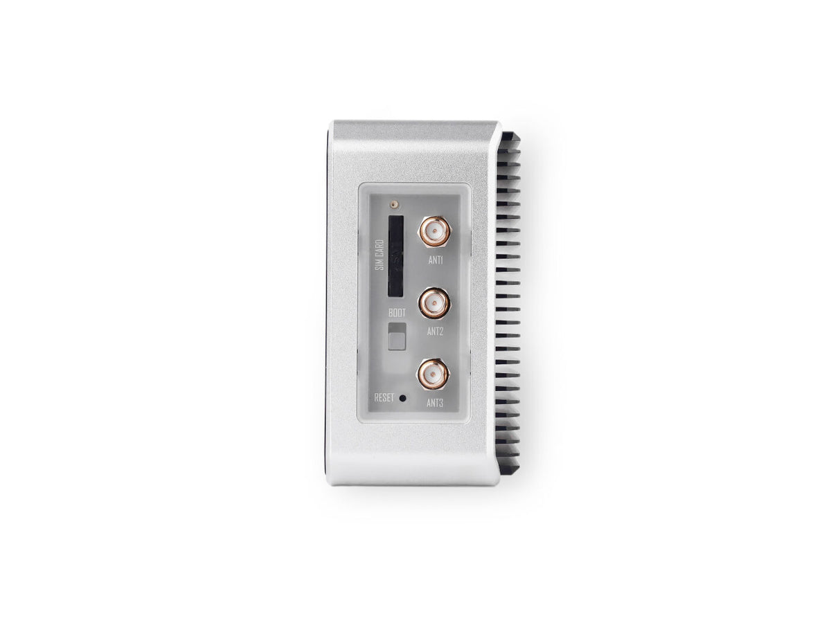 SenseCAP R1225: LoRaWAN® Gateway & Industrial Controller